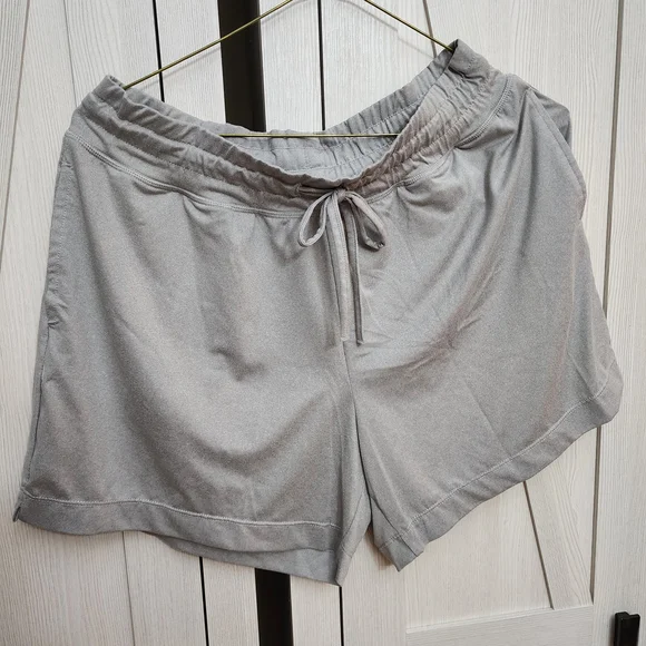 32 Degrees Size Medium Women's Shorts - Picture 5 of 6